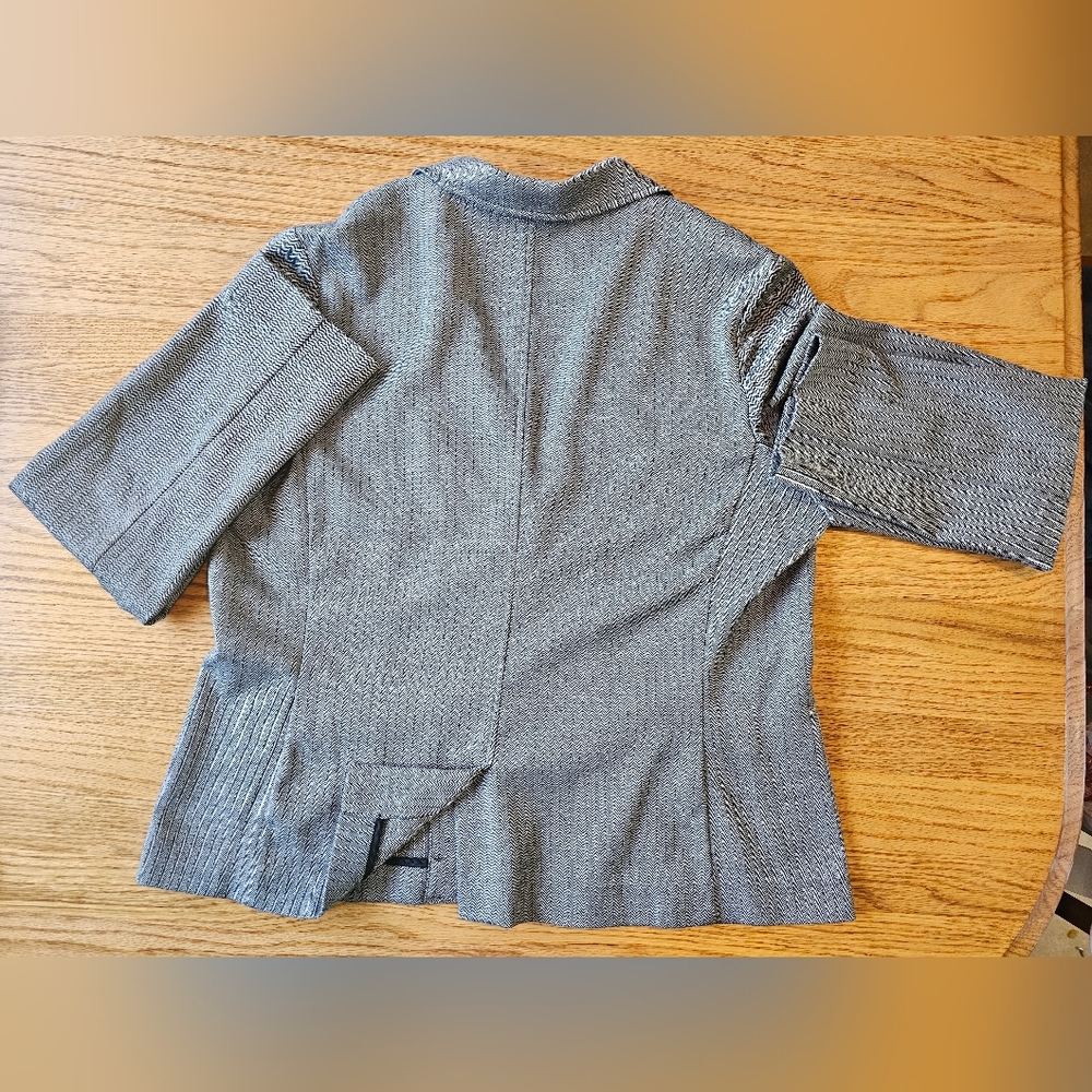 Studio R Gray Button Detailed Blazer - Picture 3 of 3